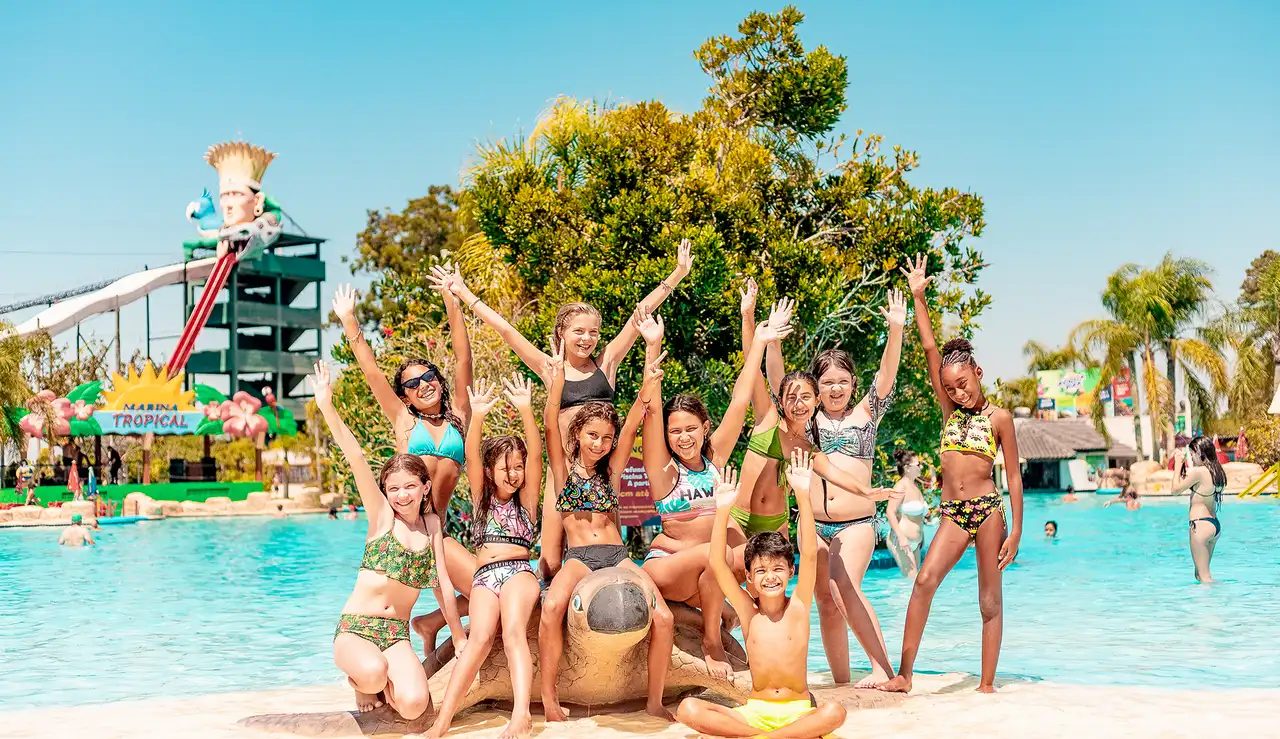 Visitantes na Piscina Tropical do Marina Park, em Capão da Canoa.