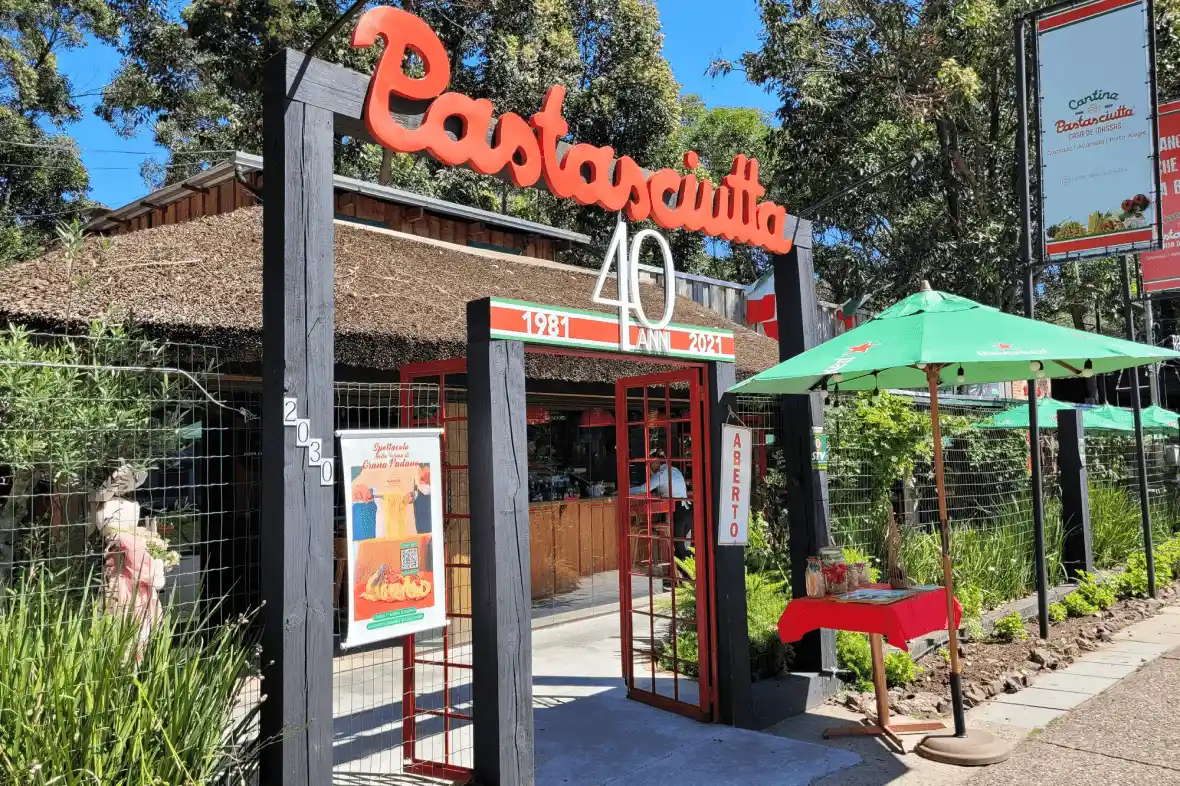 Fachada da Cantina Pastasciutta em Atlântida, Xangri-lá.